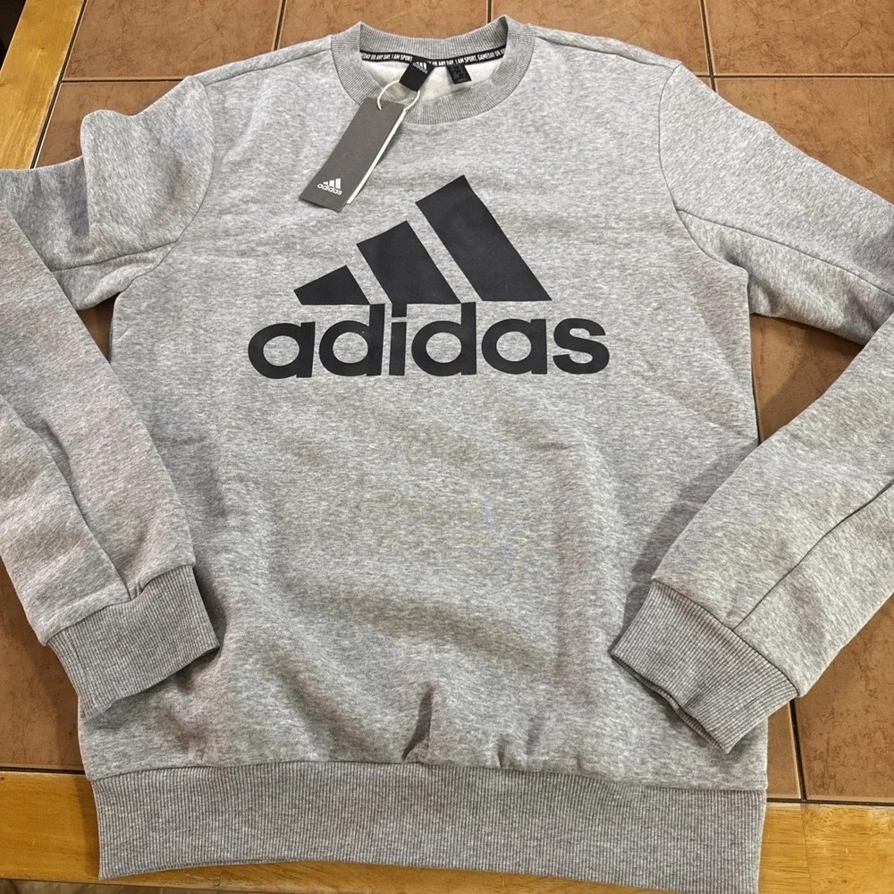 NEW Adidas Originals Men's Badge of Sport Crew Fleece Sweatshirt Heather Gray XS